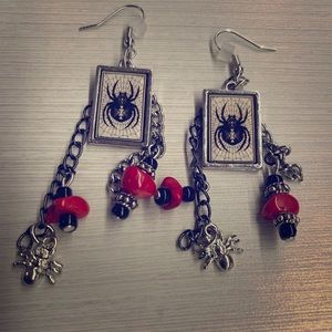 Creepy Crawley Halloween Spider Earrings
